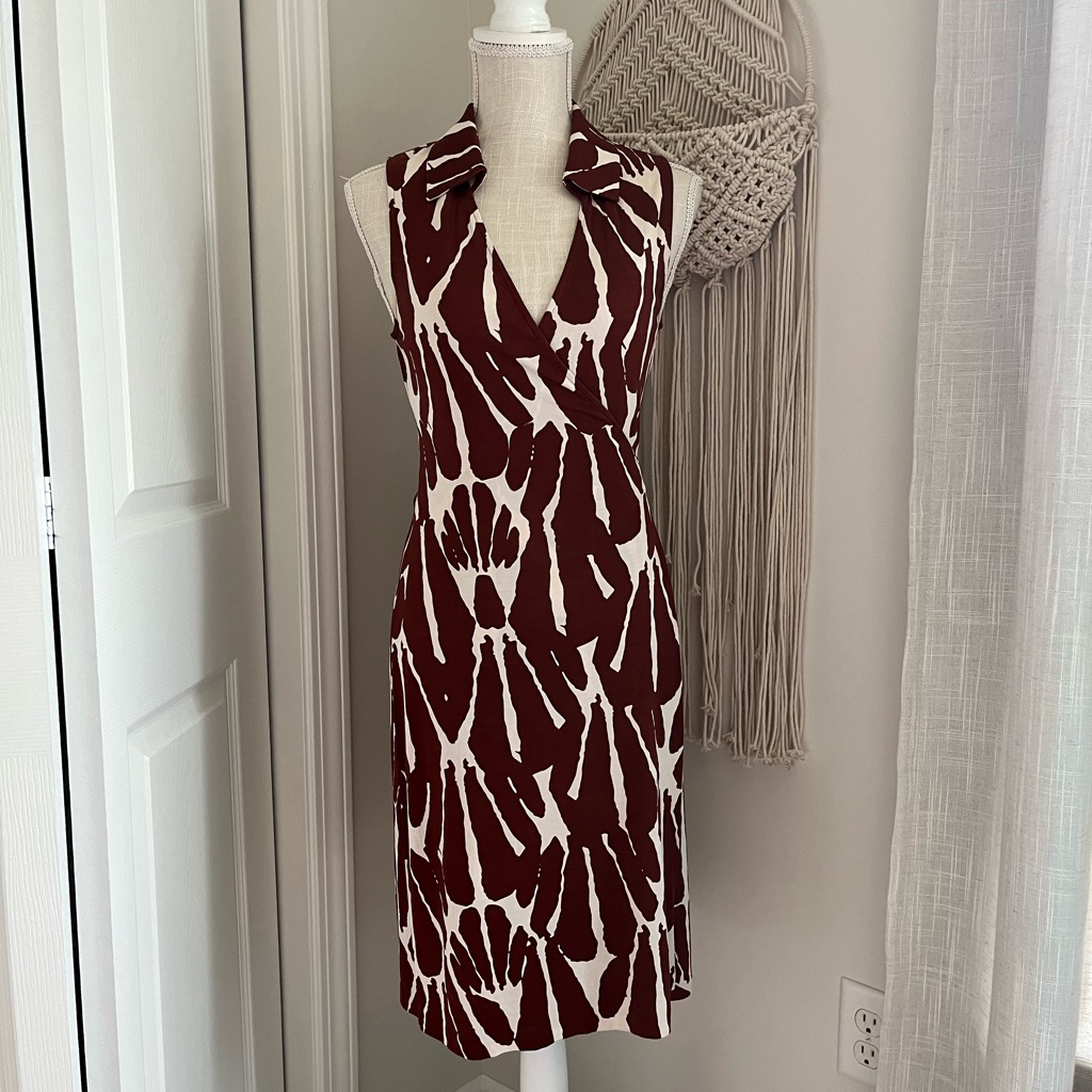 Size 8 100% Silk Vintage Diane Von Furstenberg Wrap Dress!